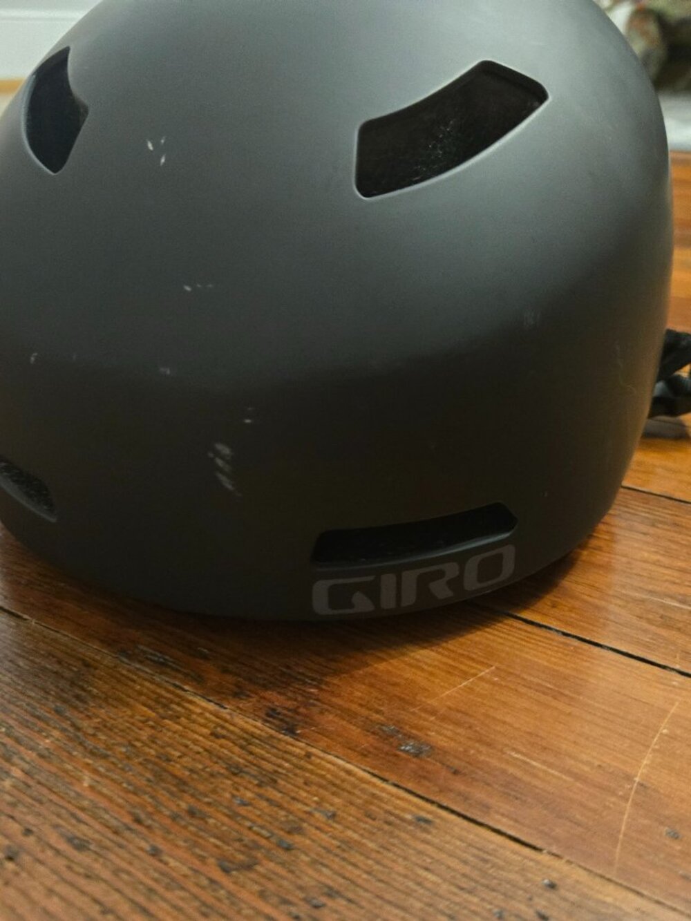 Large Mens helmet skateboard GIRO
